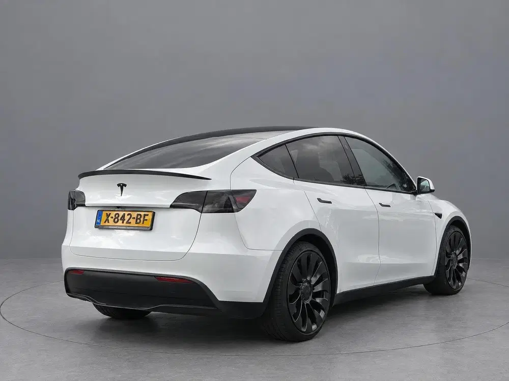 Tesla Model Y Performance AWD 75kWh uit 2022, foto 3