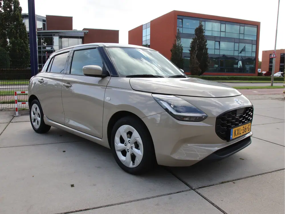 Suzuki Swift 1.2 Select Smart Hybrid Automaat uit 2025, foto 3