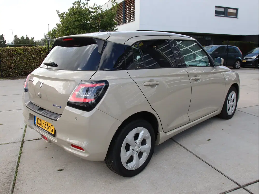 Suzuki Swift 1.2 Select Smart Hybrid Automaat uit 2025, foto 4