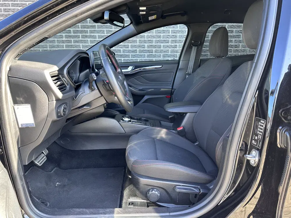 Ford Focus 1.5 EcoBoost ST Line X Business uit 2021, foto 11