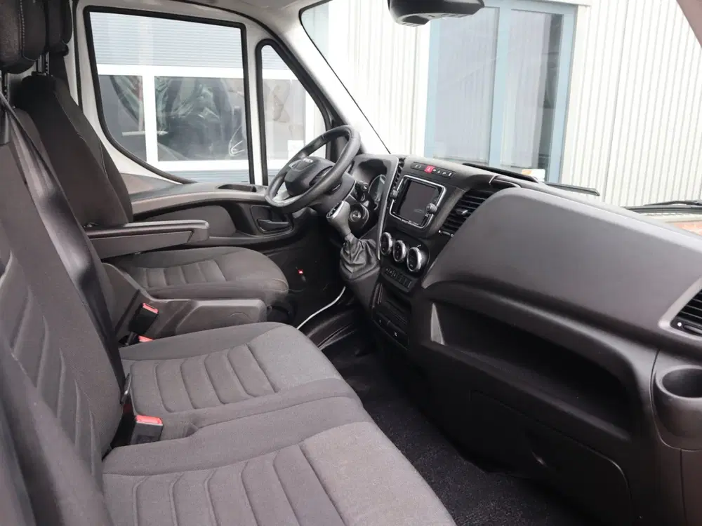 Iveco Daily 35S16V 2.3 Automaat uit 2022, foto 11