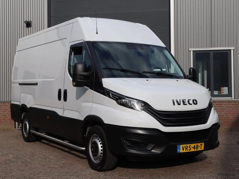 Iveco Daily 35S16V 2.3 Automaat uit 2022, foto 2