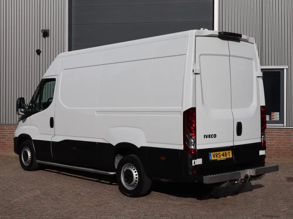 Iveco Daily 35S16V 2.3 Automaat uit 2022, foto 3