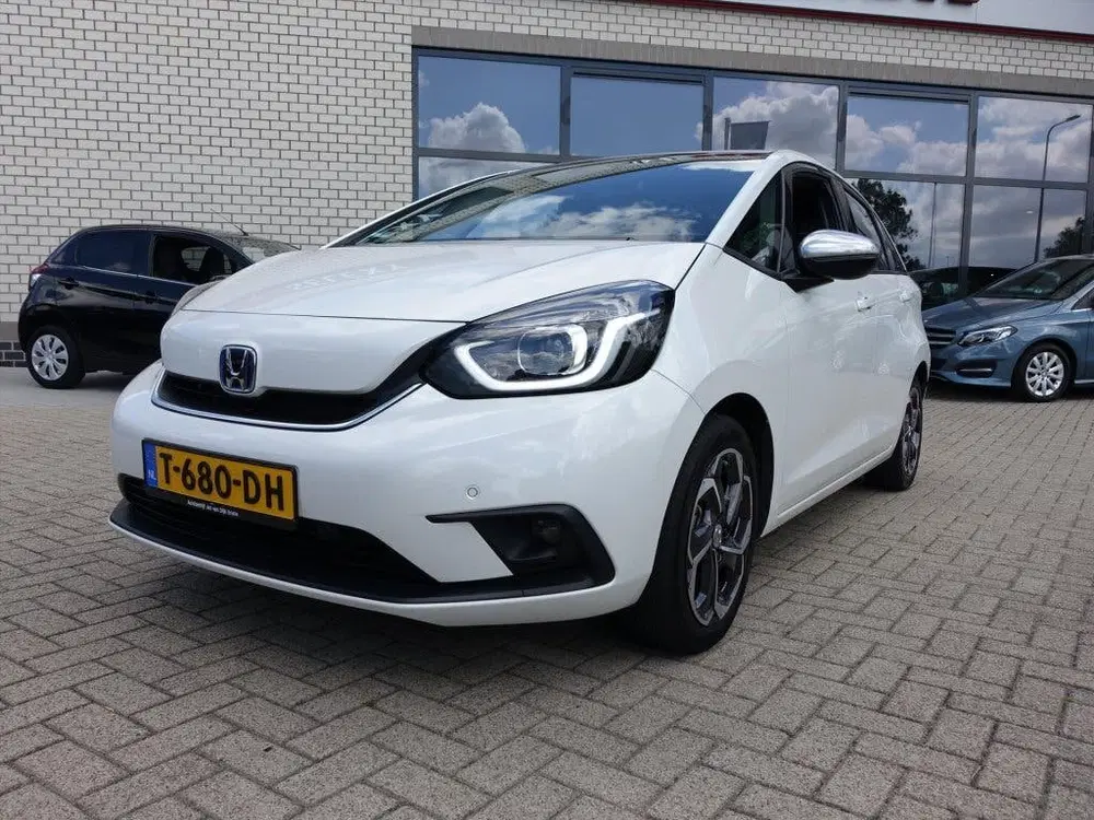 Honda Jazz 1.5 i-MMD 109pk Hybrid CVT Executive Trekh uit 2020, foto 2