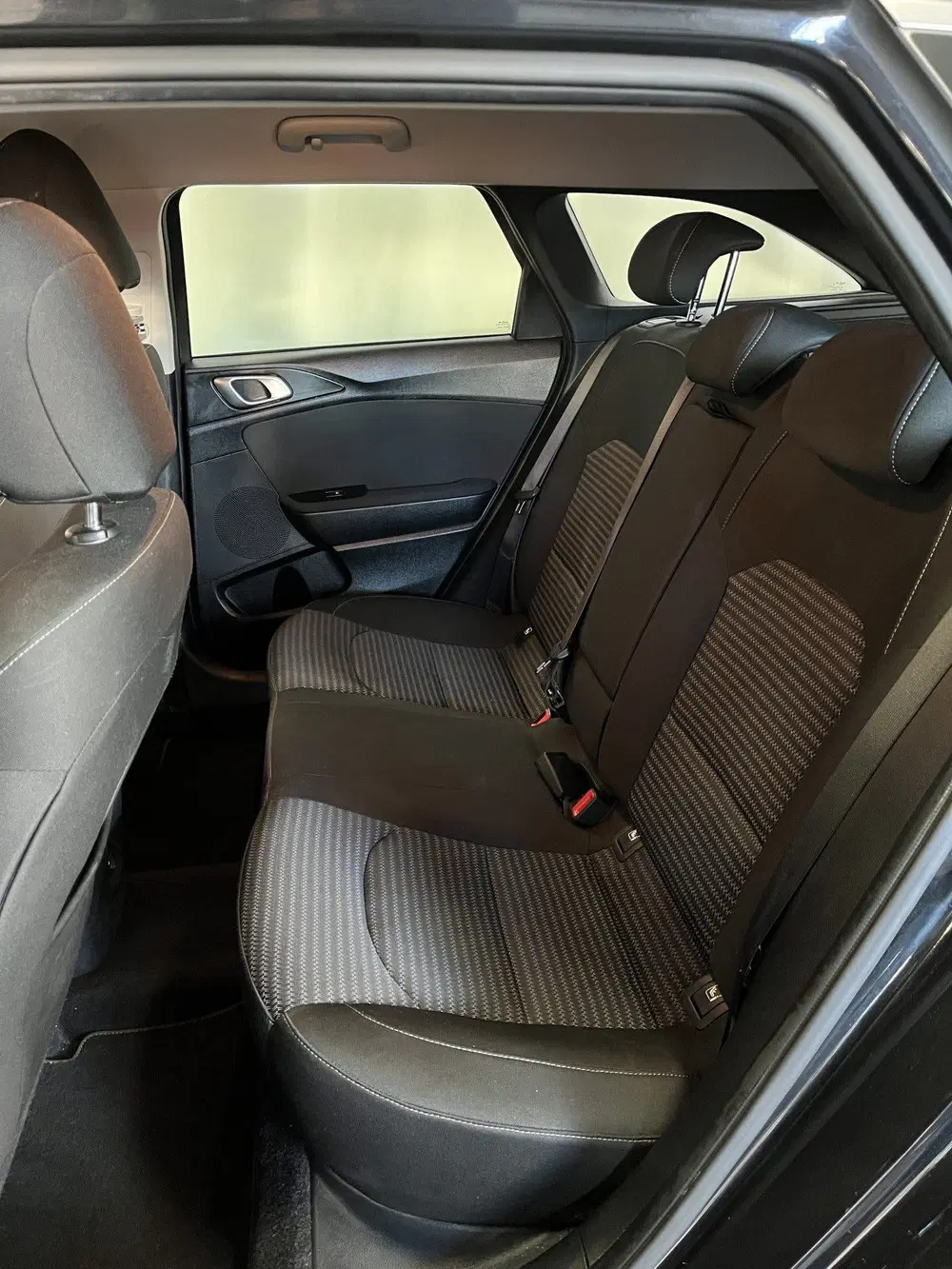 Kia Ceed 1.0 T-GDi DynamicLine 1E EIGN uit 2022, foto 6