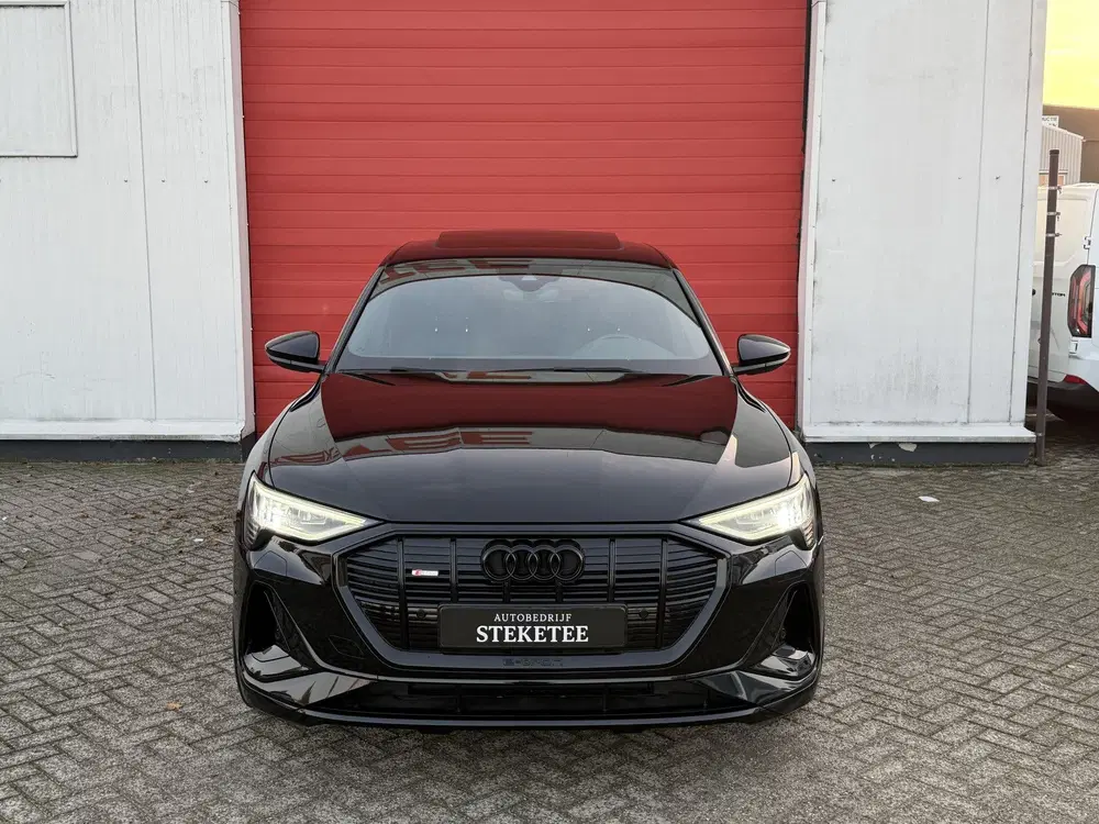 Audi e-tron 55 quattro S edition 95 kWh uit 2020, foto 10