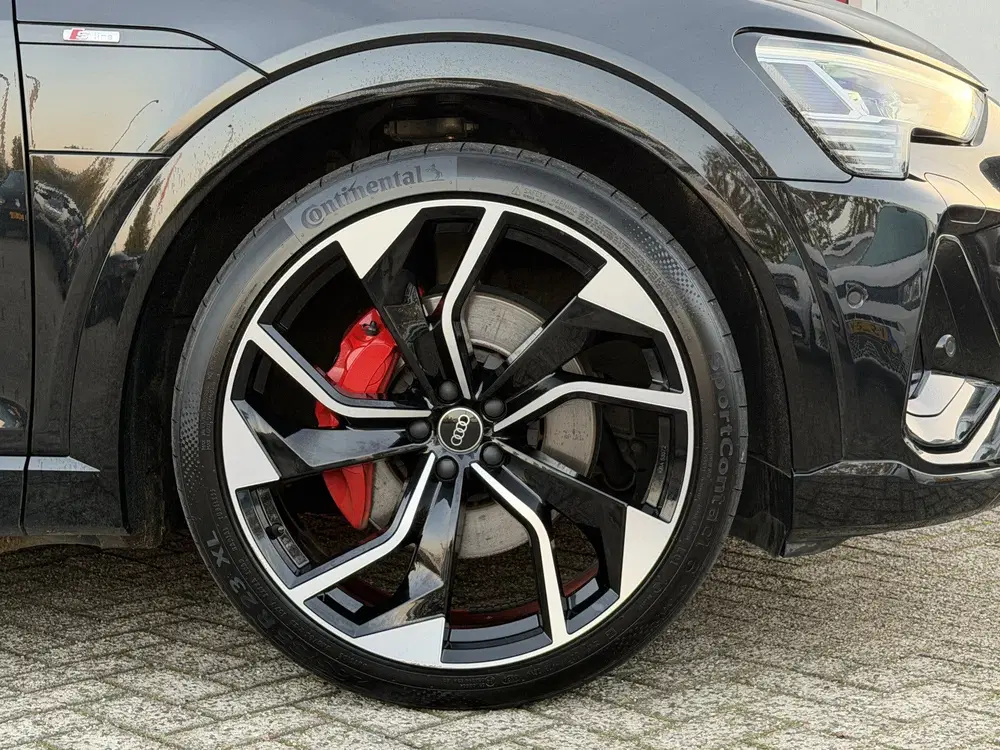 Audi e-tron 55 quattro S edition 95 kWh uit 2020, foto 8