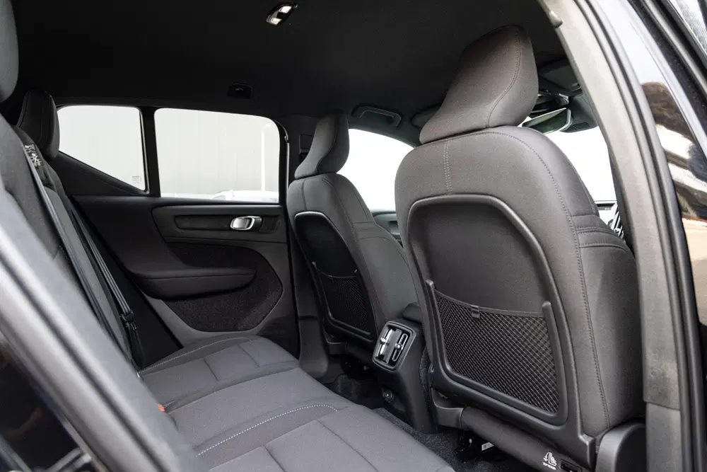 Volvo EX40 Single Motor Extended Range Plus Black Ed. uit 2026, foto 10