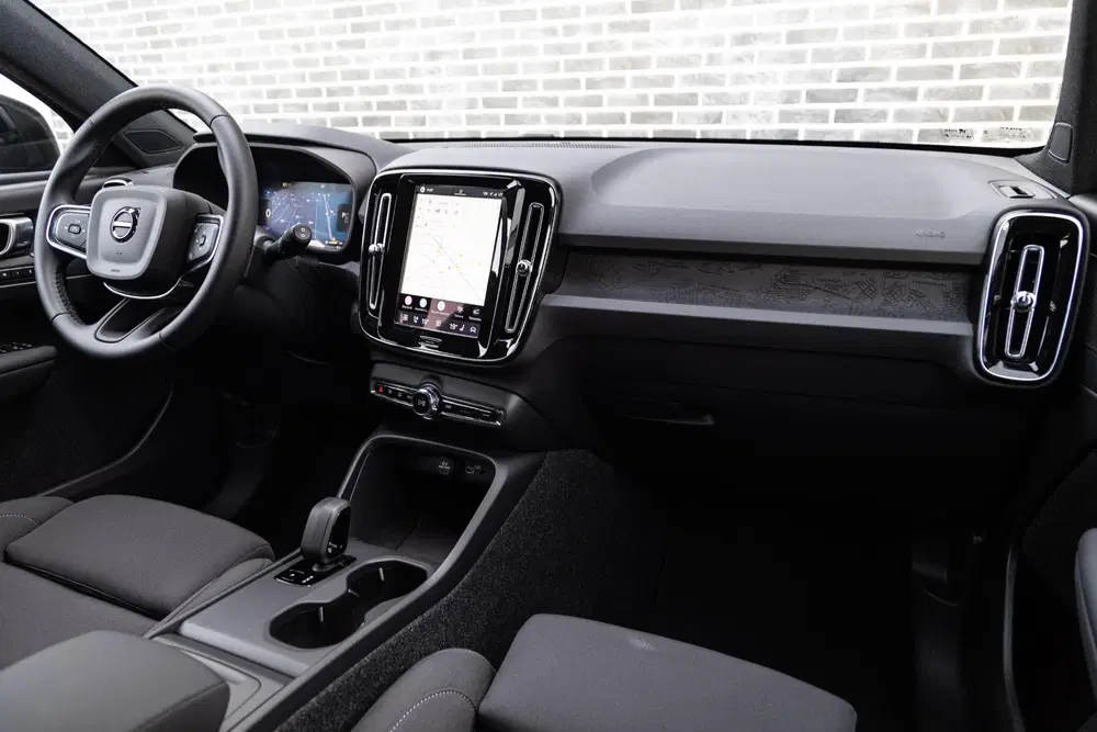 Volvo EX40 Single Motor Extended Range Plus Black Ed. uit 2026, foto 7