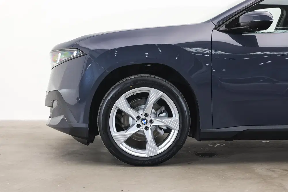 BMW iX3 40 eDrive uit 2026, foto 4