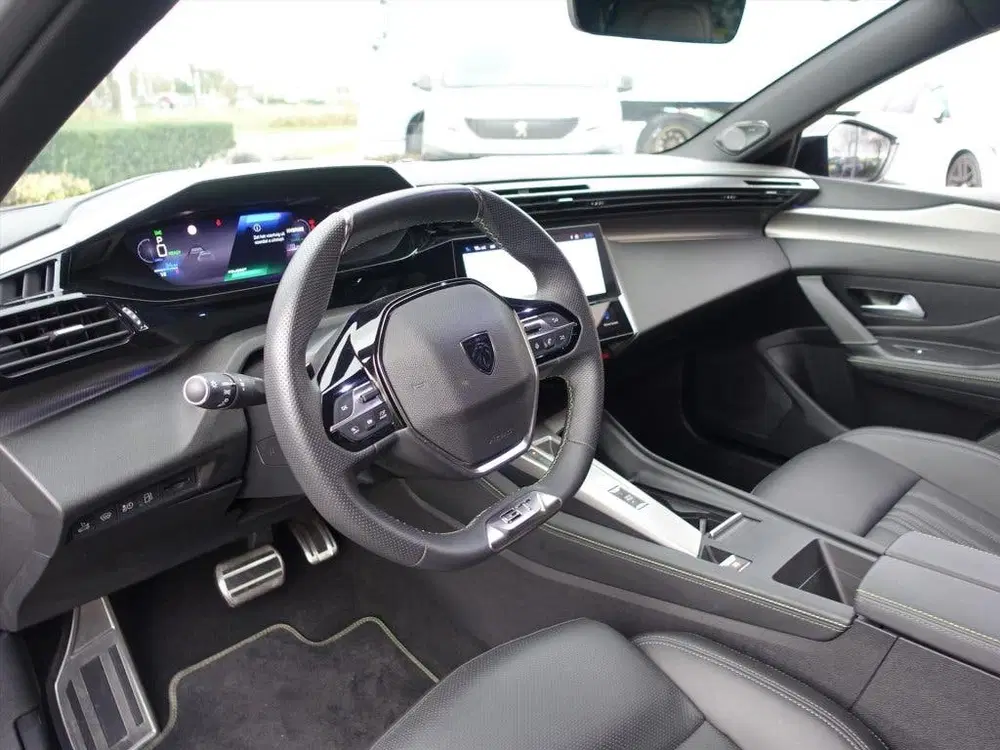 Peugeot 408 1.6 Plug-In Hybrid 180PK e-EAT8 GT uit 2024, foto 15