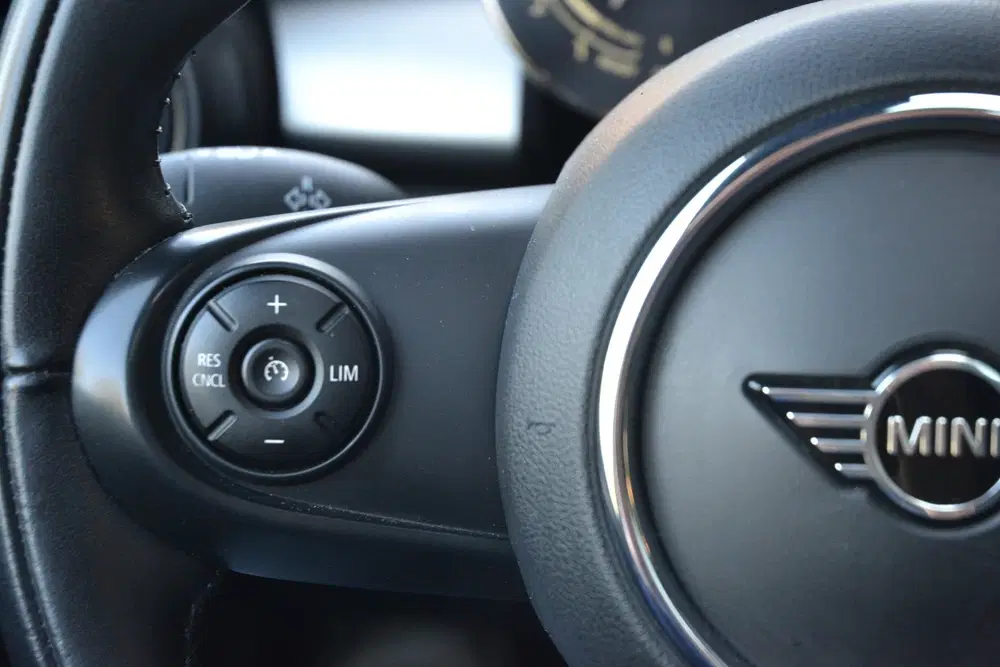 Mini Cooper 1.5 Cooper Summer Red Edition NAP uit 2020, foto 15