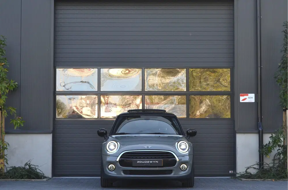 Mini Cooper 1.5 Cooper Summer Red Edition NAP uit 2020, foto 5