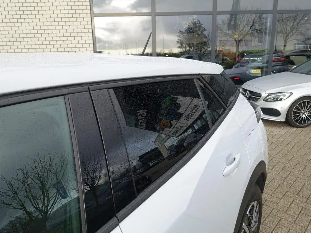 Peugeot 2008 1.2 Hybrid 145pk e-DCS6 Style uit 2025, foto 10