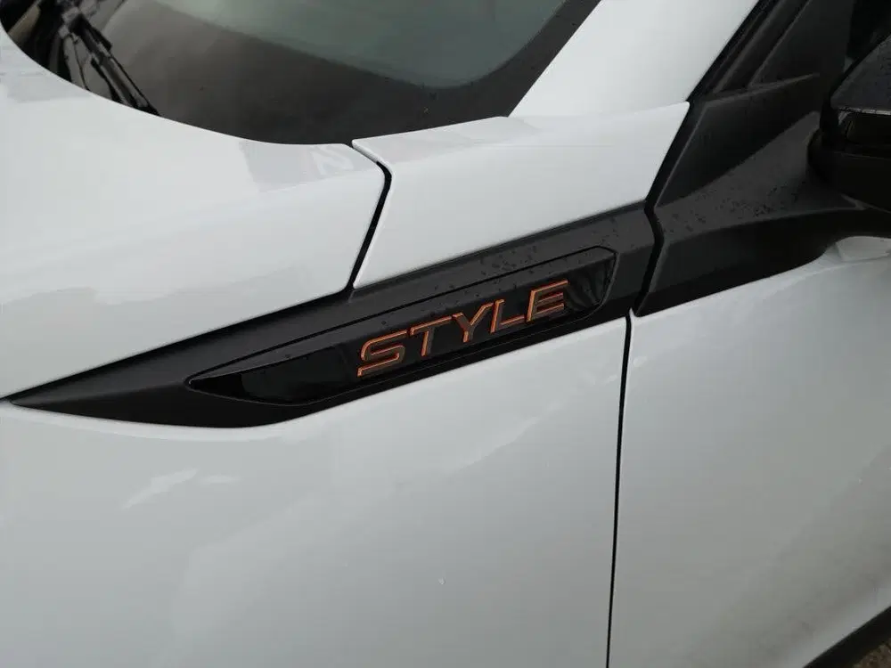 Peugeot 2008 1.2 Hybrid 145pk e-DCS6 Style uit 2025, foto 13