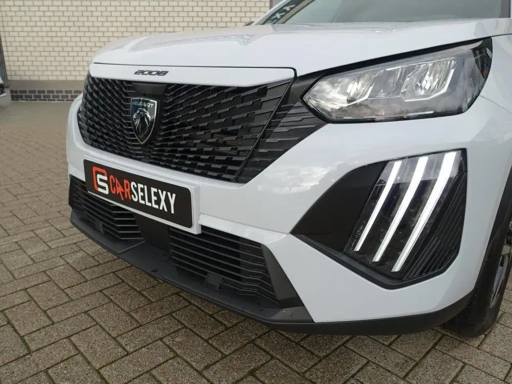 Peugeot 2008 1.2 Hybrid 145pk e-DCS6 Style uit 2025, foto 14