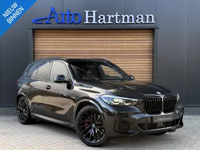 BMW X5 xDrive45e High Executive M-Sport M-SEATS uit 2023