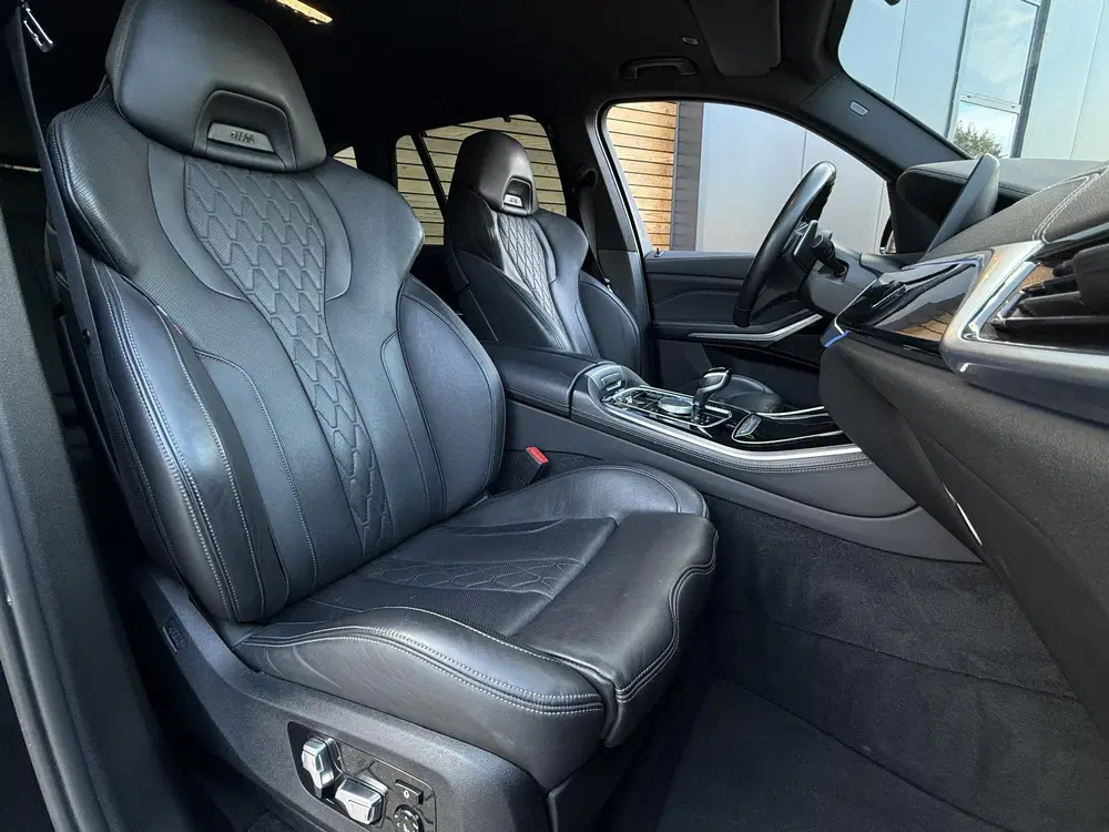 BMW X5 xDrive45e High Executive M-Sport M-SEATS uit 2023, foto 4