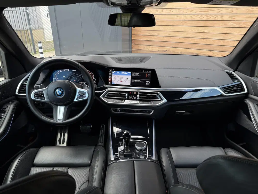 BMW X5 xDrive45e High Executive M-Sport M-SEATS uit 2023, foto 5