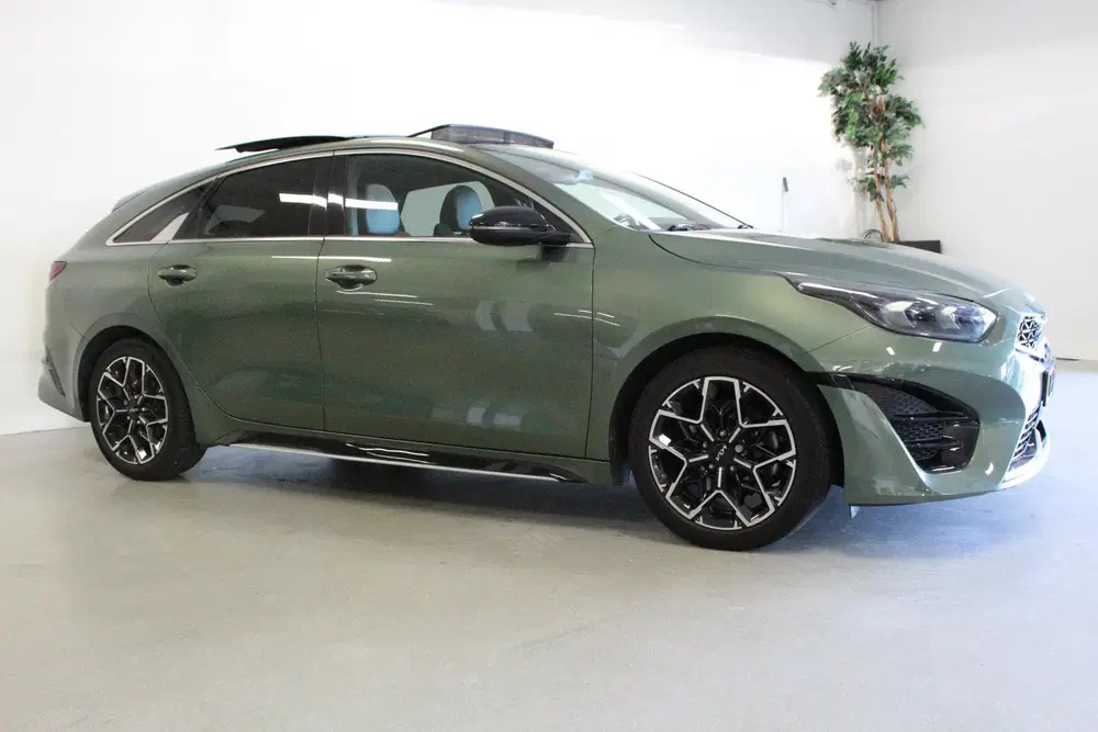Kia ProCeed 1.0 T-GDi GT-Line uit 2022, foto 2