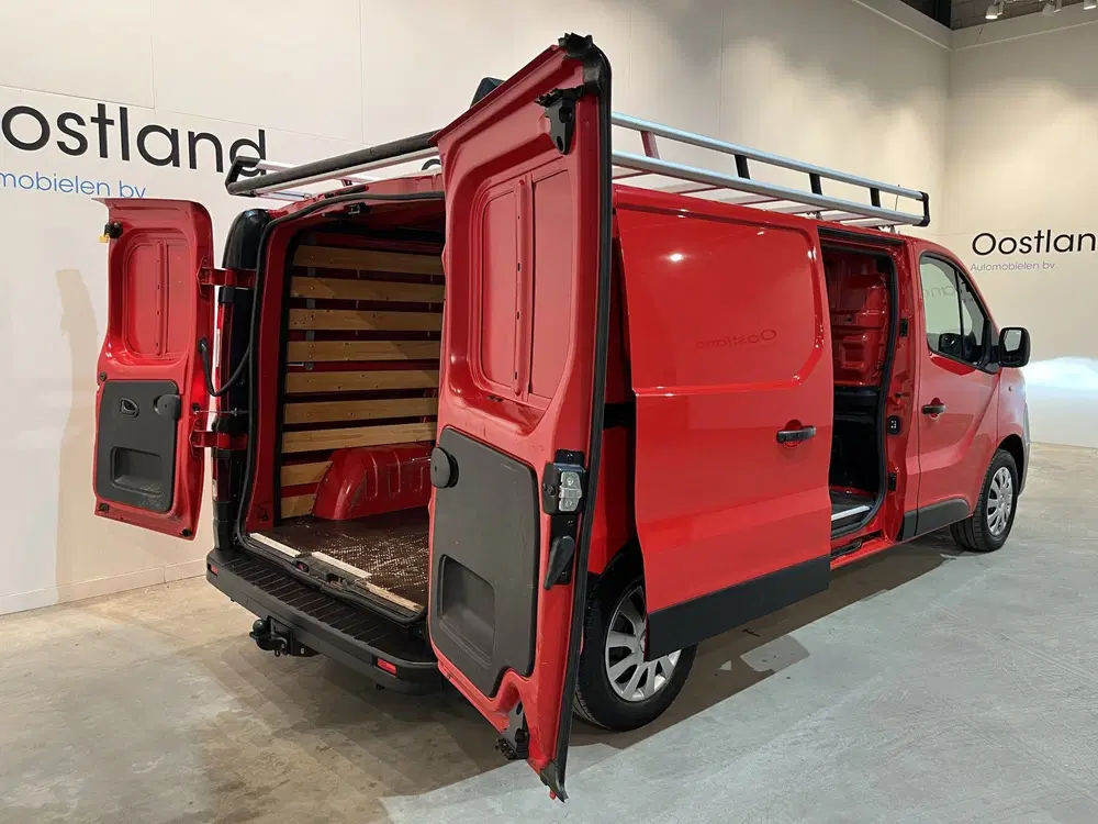 Renault Trafic 2.0 dCi 120 PK L2H1 uit 2021, foto 2