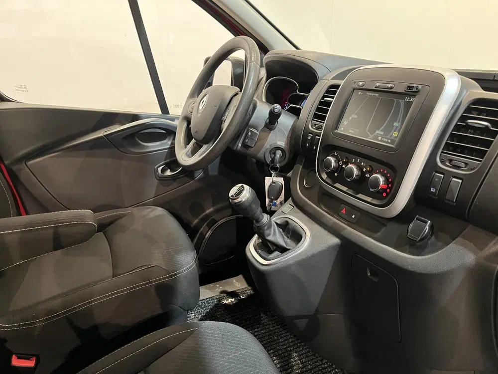 Renault Trafic 2.0 dCi 120 PK L2H1 uit 2021, foto 3