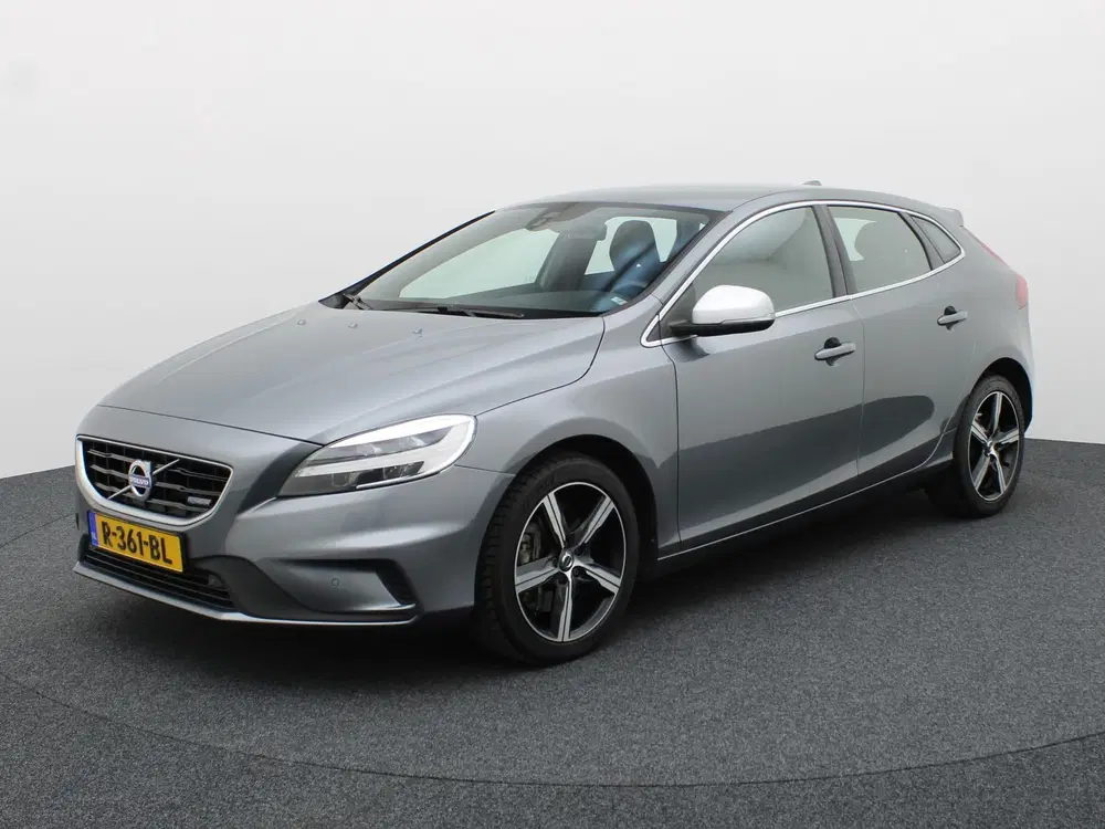 Volvo V40 1.5 T3 R-Design uit 2019, foto 3