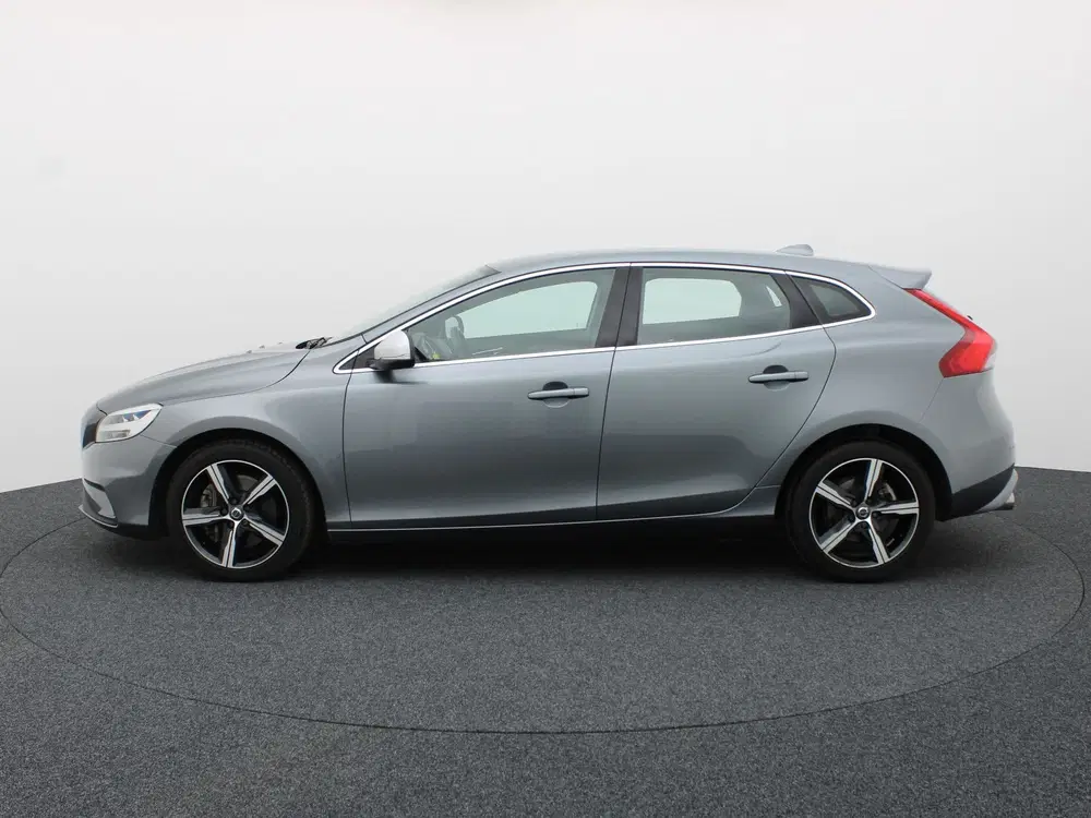 Volvo V40 1.5 T3 R-Design uit 2019, foto 4