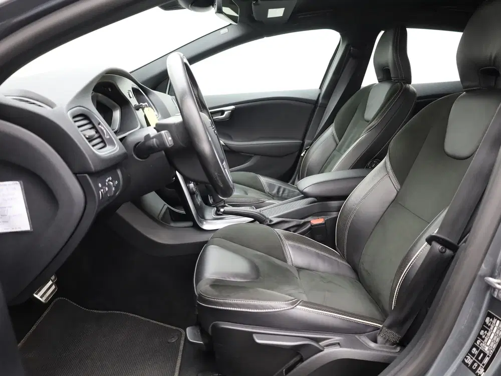 Volvo V40 1.5 T3 R-Design uit 2019, foto 6