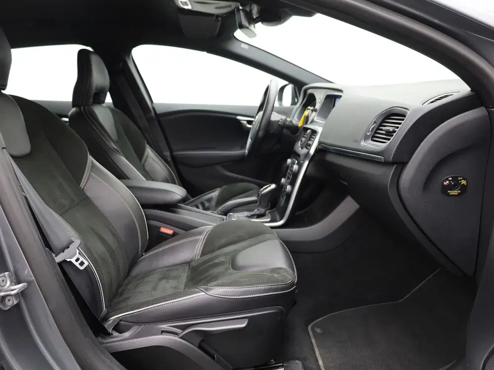 Volvo V40 1.5 T3 R-Design uit 2019, foto 8