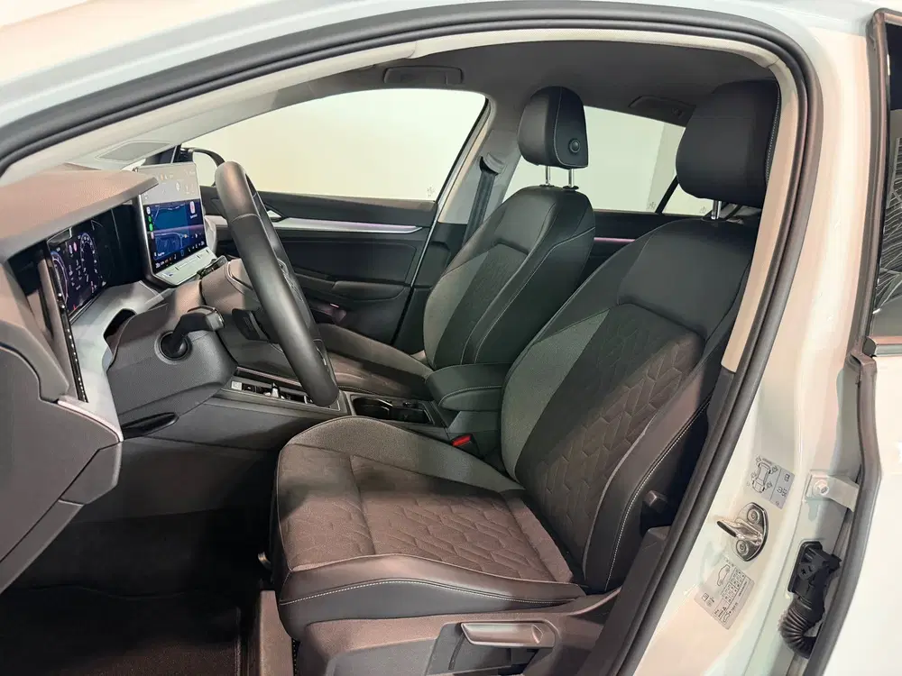 Volkswagen Golf 1.5 eTSI Goal 150pk uit 2025, foto 4