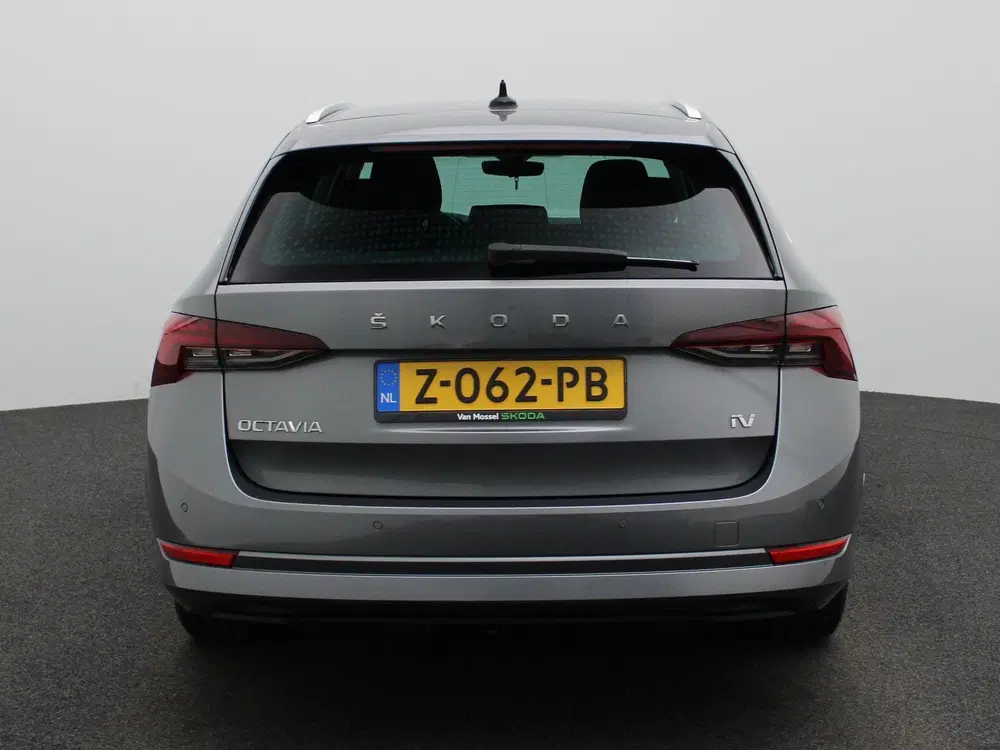 Skoda Octavia 1.4 TSI iV PHEV Business Edition uit 2024, foto 5