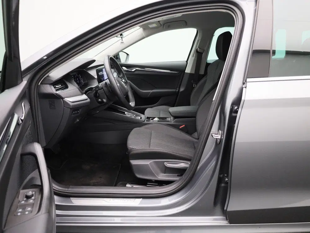 Skoda Octavia 1.4 TSI iV PHEV Business Edition uit 2024, foto 9