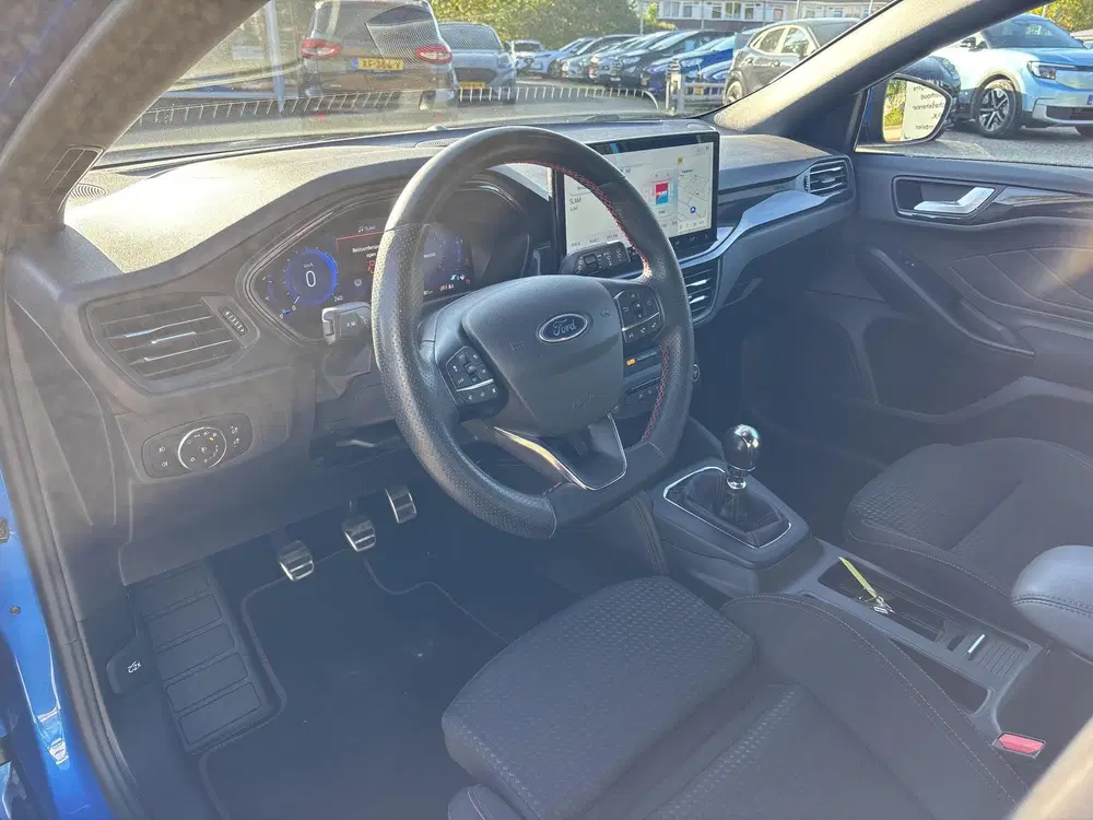 Ford Focus 1.0 EcoBoost Hybrid ST Line X 125pk Trekha uit 2023, foto 11