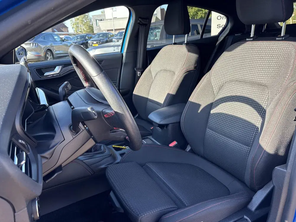 Ford Focus 1.0 EcoBoost Hybrid ST Line X 125pk Trekha uit 2023, foto 12