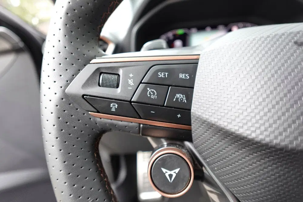 Cupra Leon 1.4 e-Hybrid VZ Adrenaline PANO MATRIX KEY uit 2021, foto 13