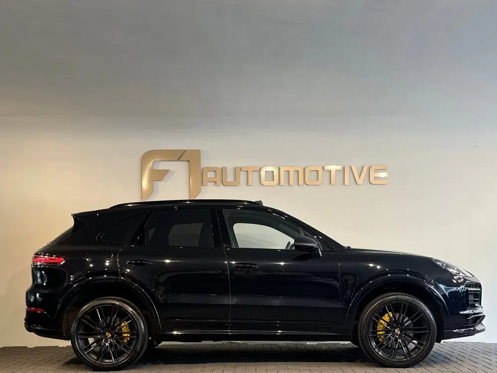 Porsche Cayenne 3.0 E-Hybrid Pano uit 2022, foto 10