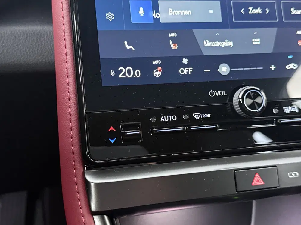 Lexus LBX 1.5 35th Edition 2WD uit 2026, foto 12