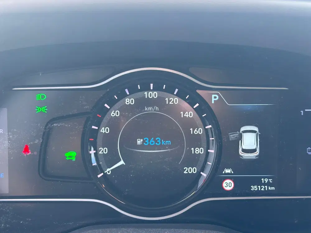 Hyundai KONA EV Premium 64 kWh SOH 100 % WARMTEPOMP HEA uit 2020, foto 8