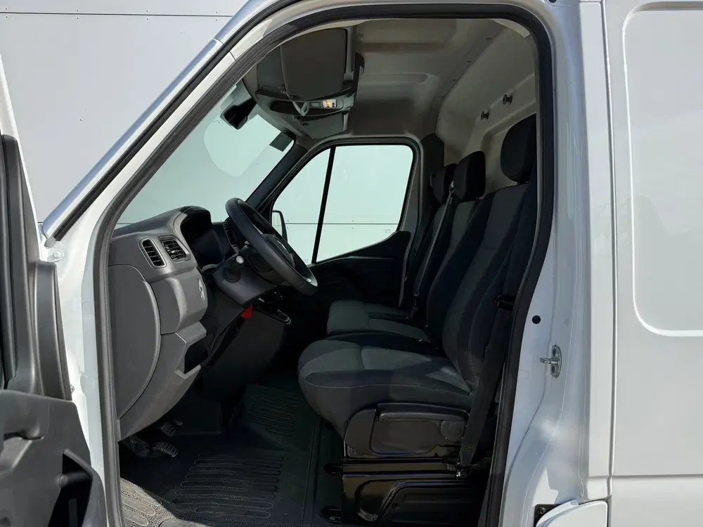 Renault Master L3H3 LED Cruise Control Airco Bluetooth uit 2024, foto 8