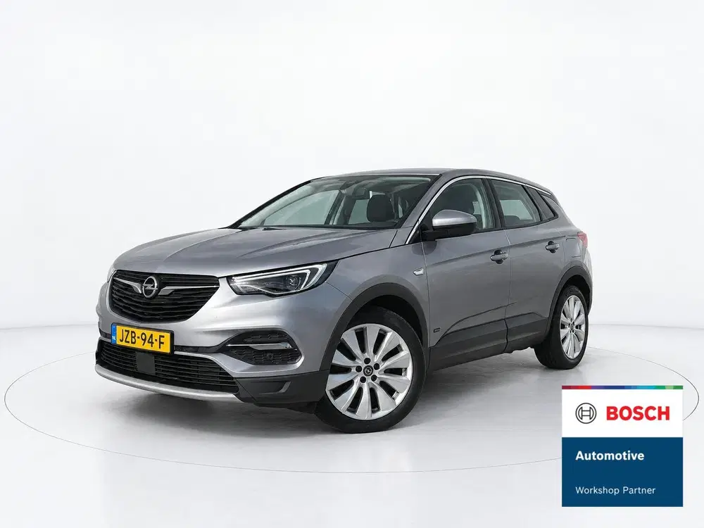 Opel Grandland 1.6 Turbo Hybrid4 Innovation SOH 95% uit 2020
