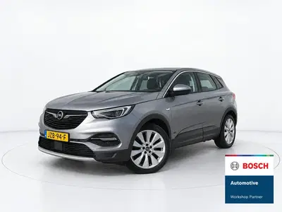 Opel Grandland 1.6 Turbo Hybrid4 Innovation SOH 95% uit 2020