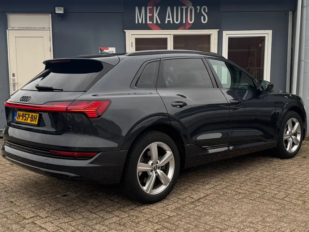 Audi e-tron E-tron 50 quattro Launch edition 71 kWh uit 2019, foto 9
