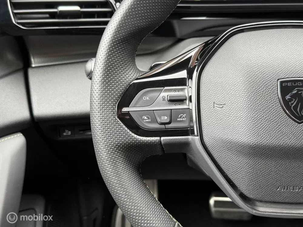 Peugeot 408 1.2 PureTech GT 130 EAT8 Panodak Alcantara uit 2023, foto 10