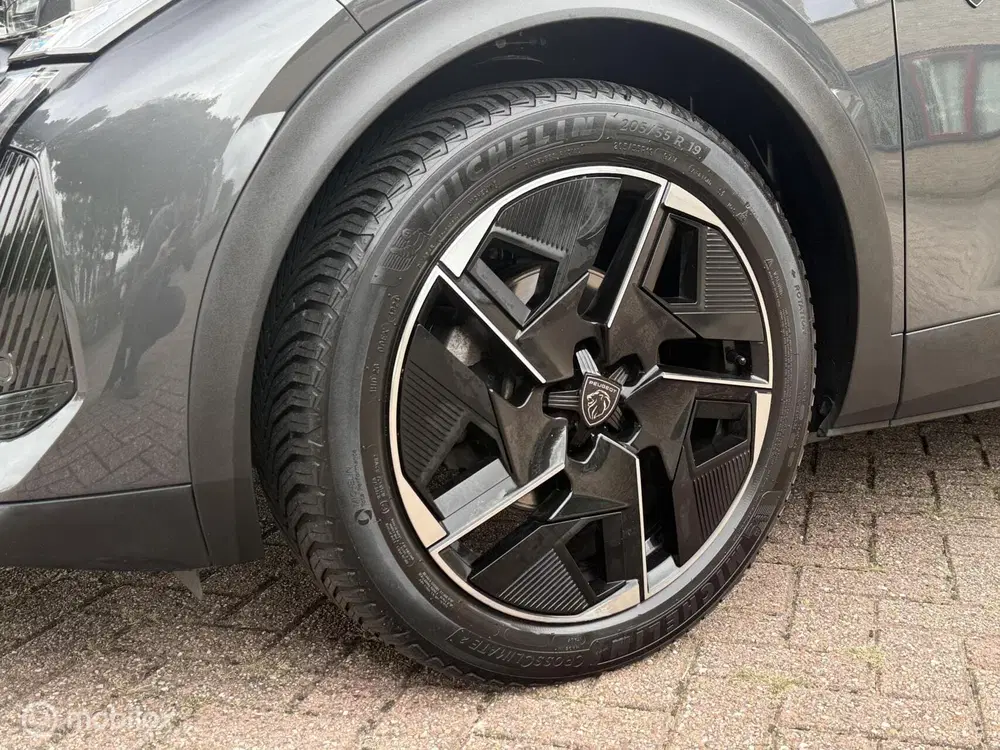 Peugeot 408 1.2 PureTech GT 130 EAT8 Panodak Alcantara uit 2023, foto 5