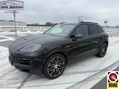 Porsche Cayenne 3.0 E-Hybrid BJ 2025 nieuw model Dealer on uit 2025