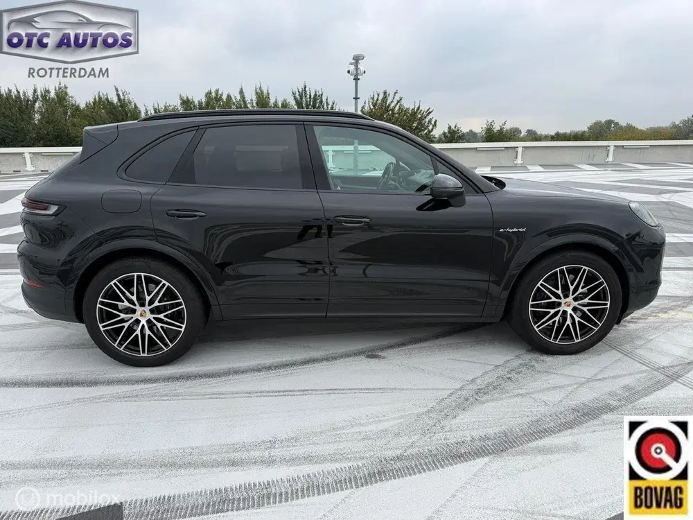Porsche Cayenne 3.0 E-Hybrid BJ 2025 nieuw model Dealer on uit 2025, foto 2