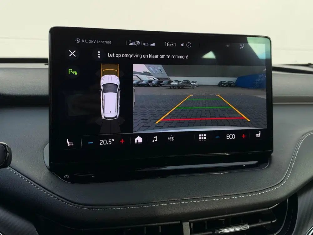 Skoda Enyaq 60 Sportline uit 2024, foto 10