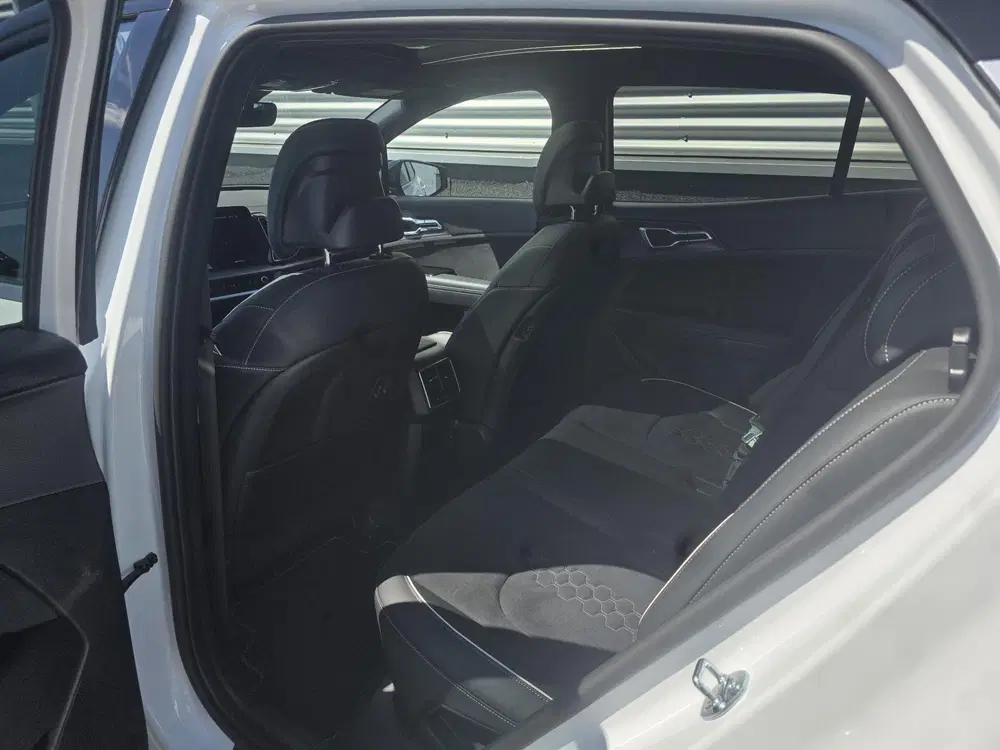 Kia Sportage 1.6 T-GDi Plug-in Hybrid AWD GT-Line Schui uit 2025, foto 9