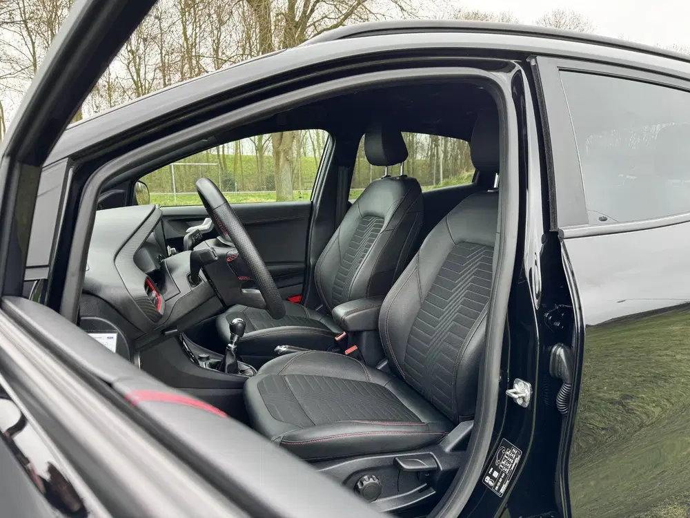 Ford Puma 1.0 EB 125PK Hybrid ST-Line X uit 2022, foto 4